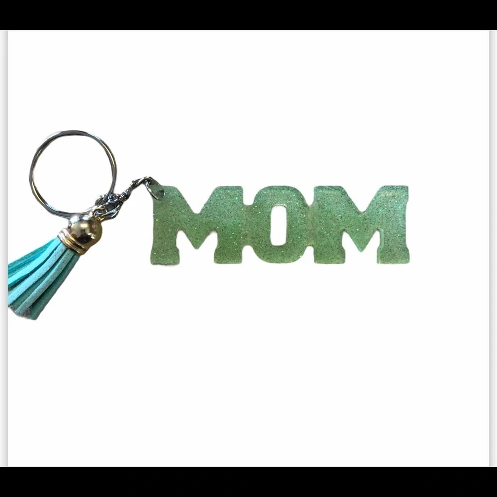 🎉🎉2x HP🎉🎉 Handmade MOM Keychain - Picture 1 of 6